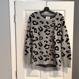 Abercrombie & Fitch Like New Leopard Sweater